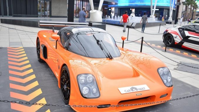 city walk car