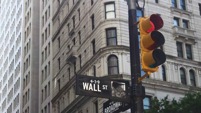 Wall Street Photo by Roberto Júnior on Unsplash