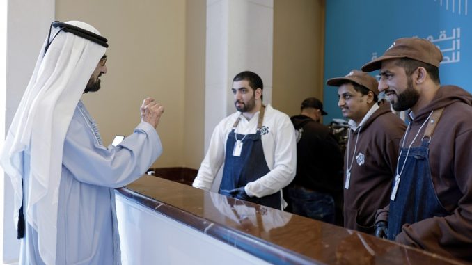 ضيوف القمة العالمية للحكومات في ضيافة "كافيه" أصحاب الهمم .